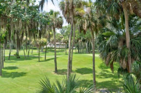 902 Inverness Village
